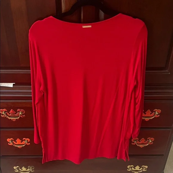 Michael Kors Women's Scarlet red V-Neck Blouse stretchy arms and back - Picture 2 of 2